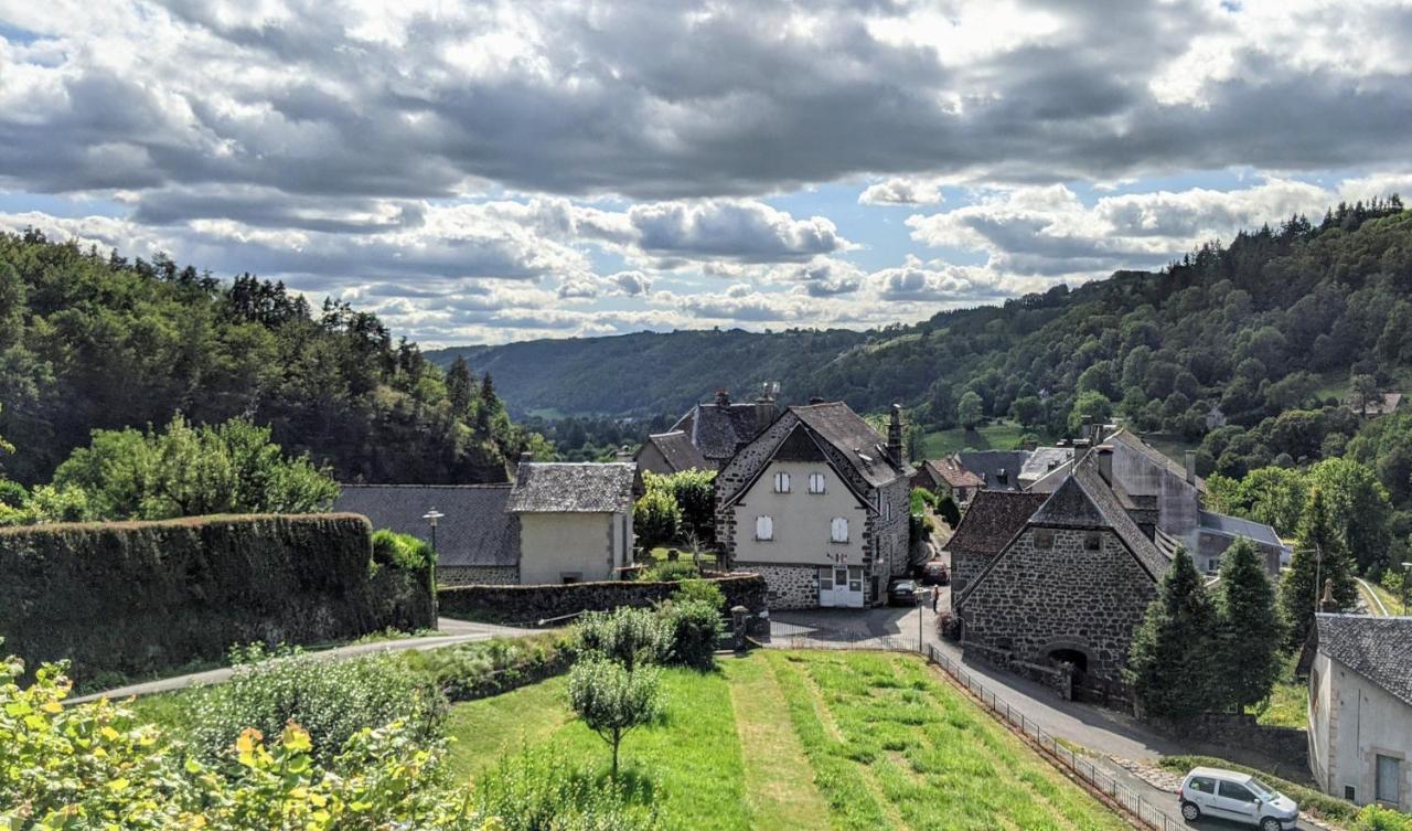 La Maison Normande Saint-Cirgues-de-Jordanne Εξωτερικό φωτογραφία